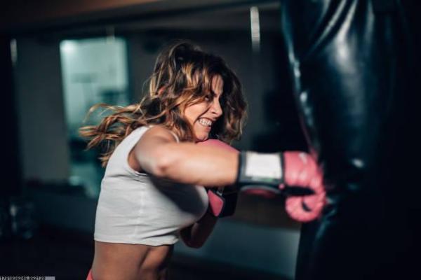 个人体育项目的串烧表演创意与技巧